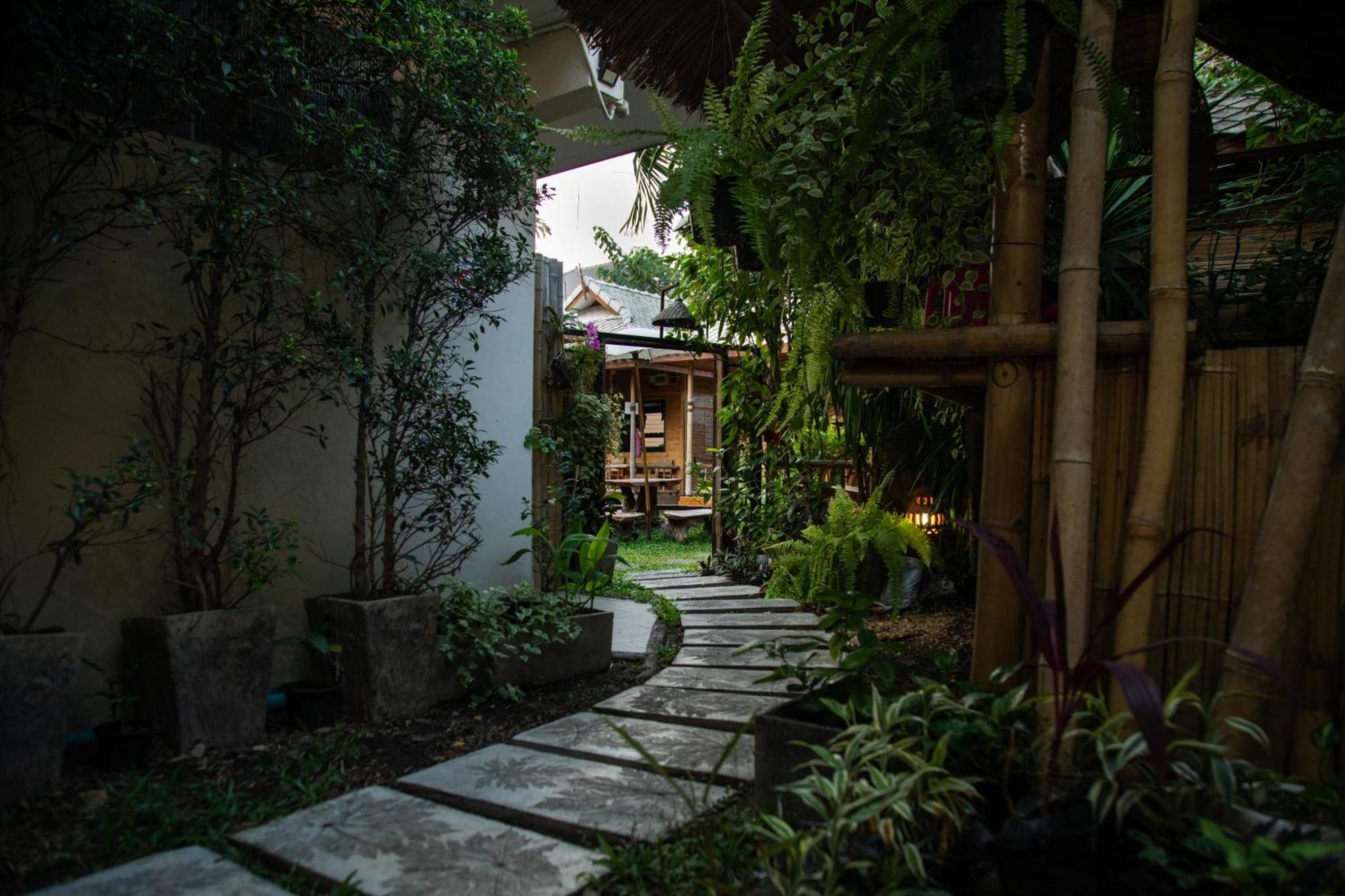 Boutique Hotel & Restaurant, Jaidee Bamboo Huts Chiang Mai Eksteriør billede